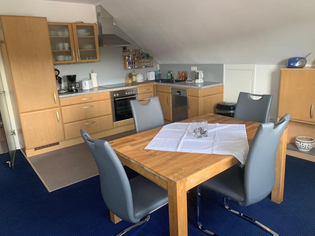 Haus Valentina Appartement Waldsolms Buitenkant foto